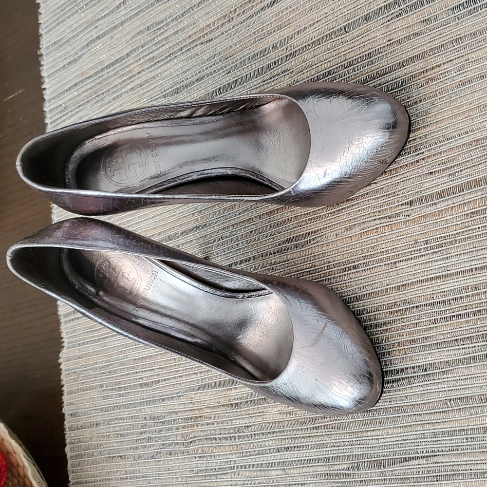 Tory Burch Silver Metallic Crackle Stilleto